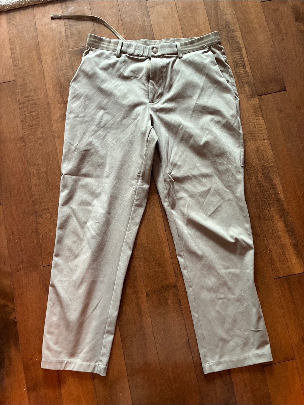 Uniqlo ultimate  travel Pants — Light Khaki